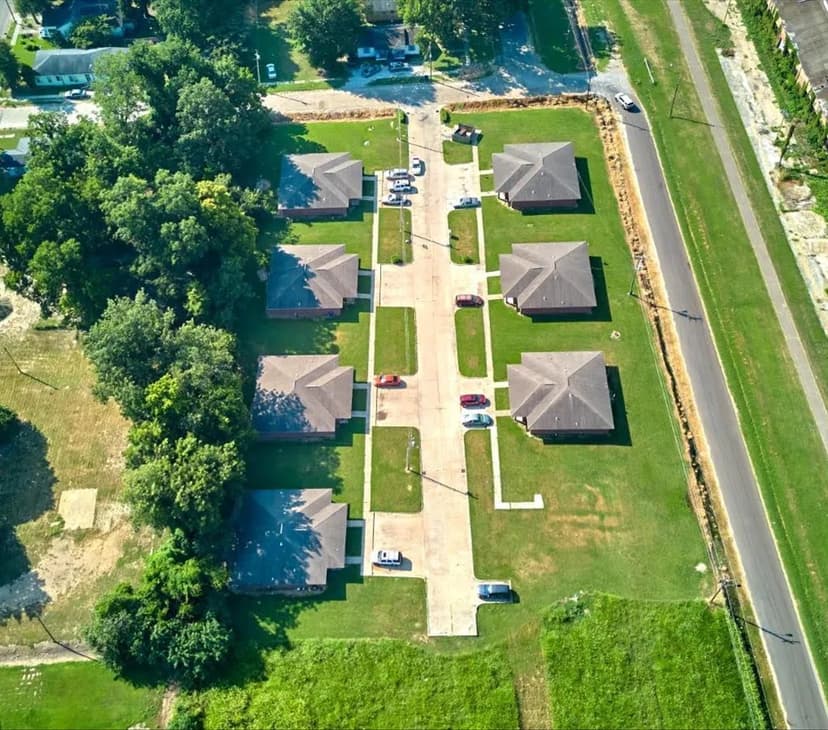 4.3 Acres with a Duplex at 412 E. Hays Street in Washington County in Hollandale, MS