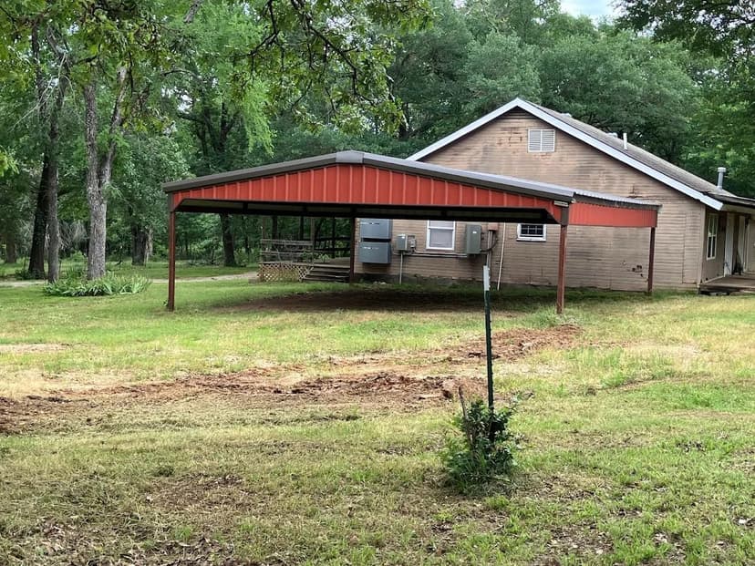 Homestead on 11.26 Acres.