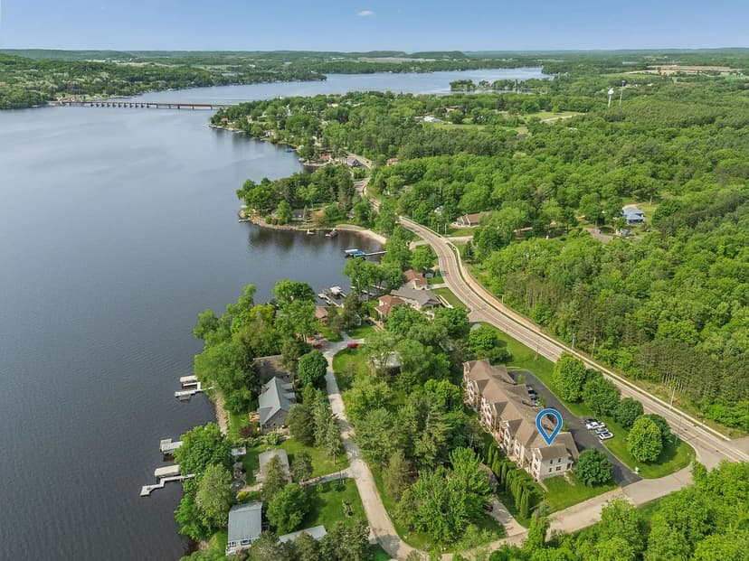 2-Bedroom Townhouse-Style Condo in the Village of Merrimac WI