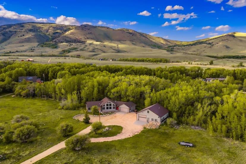 Mountain Valley Getaway