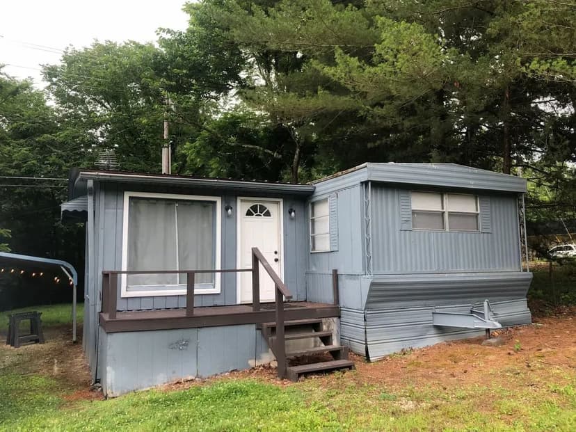 1 Bed/1 Bath Lake Retreat in Wappapello, MO