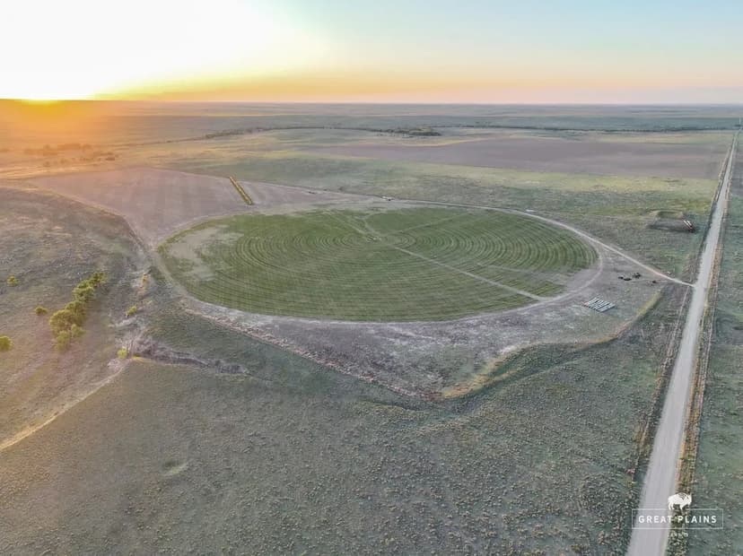 The Fletcher Ranch Homestead w/ Farm 975
