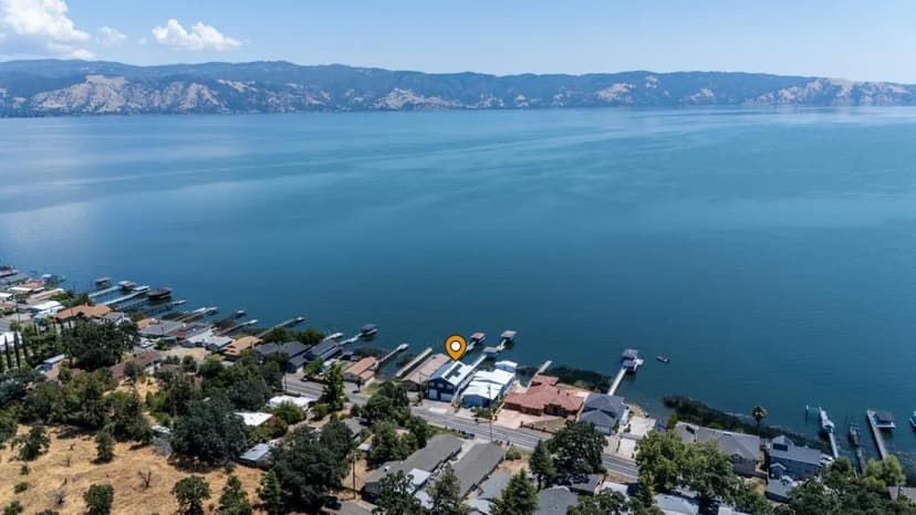 000 Lakeshore Boulevard