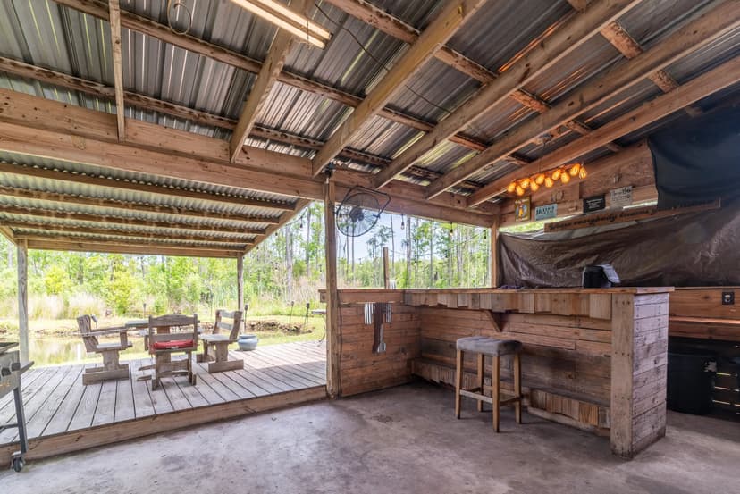 A slice of the quiet country life {H-685}