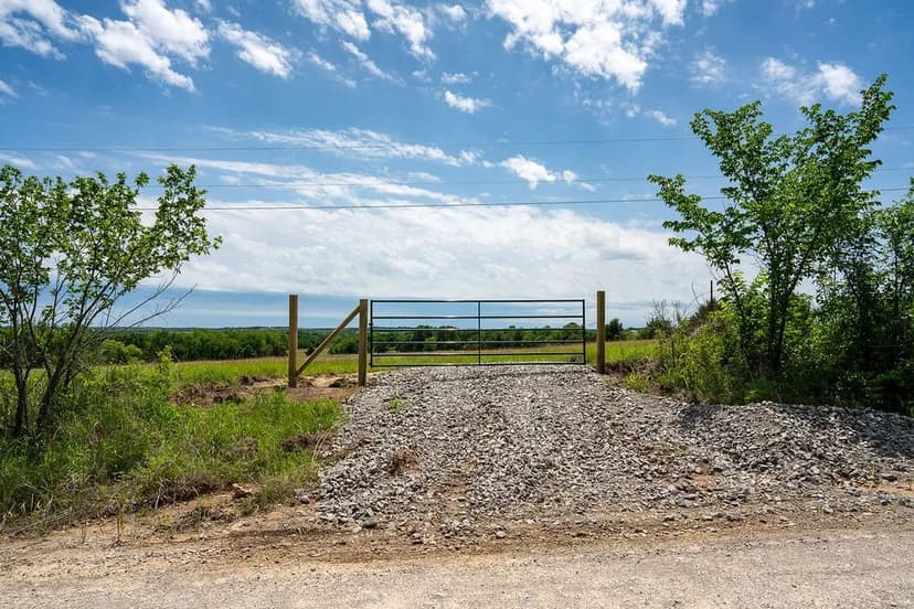 11 E 750 Rd Cushing, OK 74023