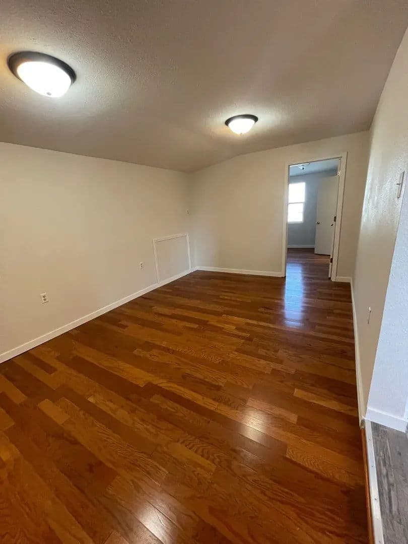 BUSINESS INVESTORS: RENTAL/RESTARAUNT