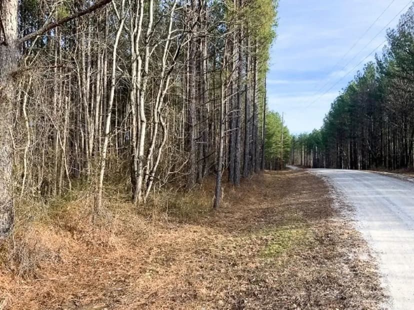 28.6 Acres in Gated Richland Harbor in Humphreys County, TN OWNER FINANCING AVAILABLE!!!