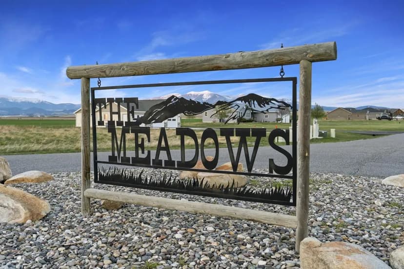 33 Windy Meadow Drive