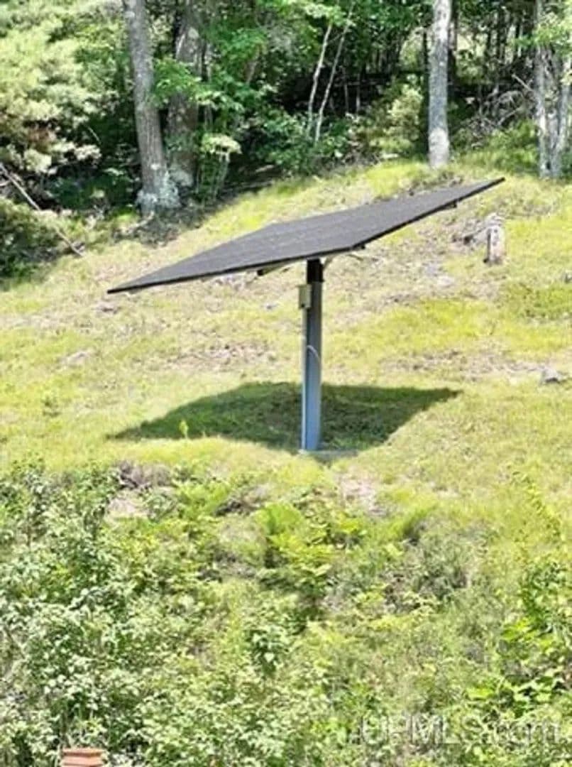 Beautiful Remote Lake Home 50088597