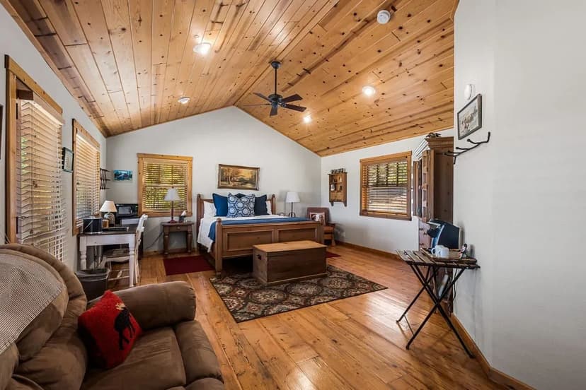 The Lodge at Whitehawk Ranch