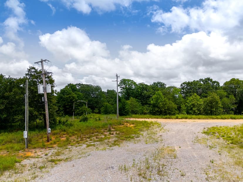 1 N 357 Road Seminole, OK 74868