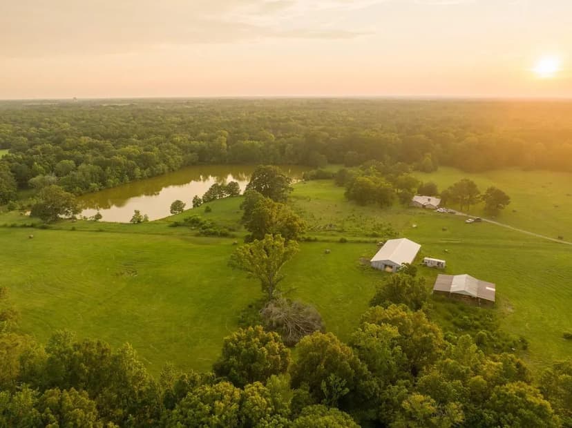 Turnkey Farm With Gorgeous Home and Lake in Hope Hull