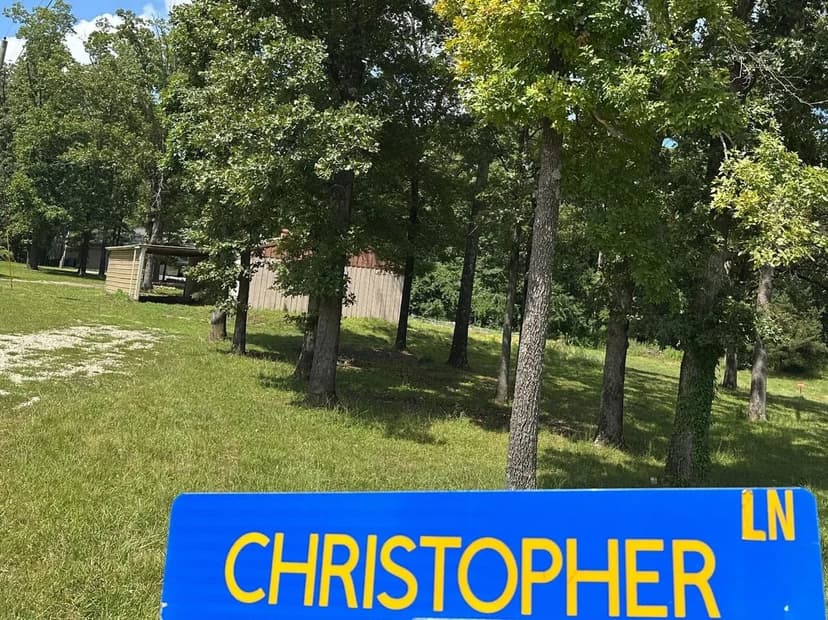 Beautiful 1-acre Property near Lake Wappapello