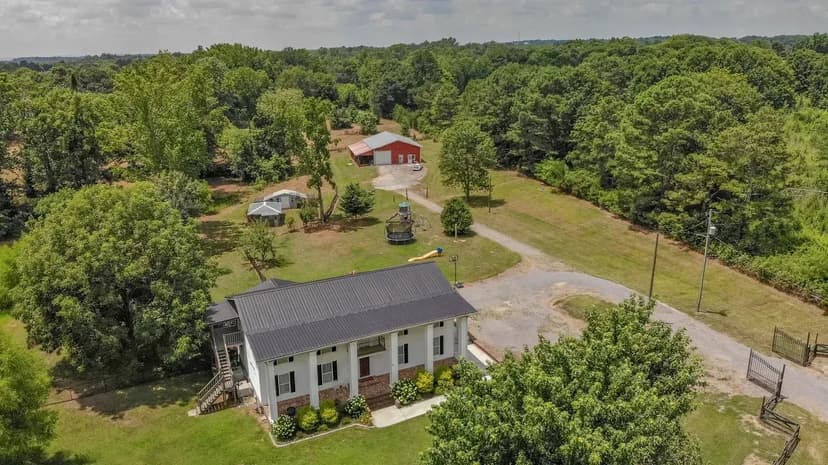 Albertville Home and 10 Acres