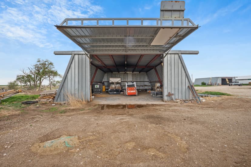 Westlake Ranch/Feedlot