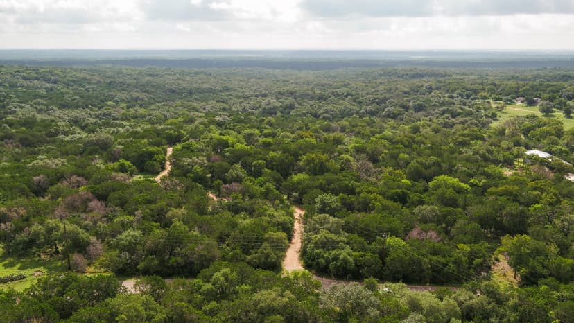 8.67 Acres in Hay County