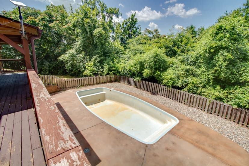 5445 Saxtown Rd. Millstadt, IL