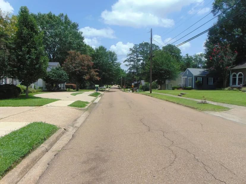 Oasis in the heart of Brookhaven!