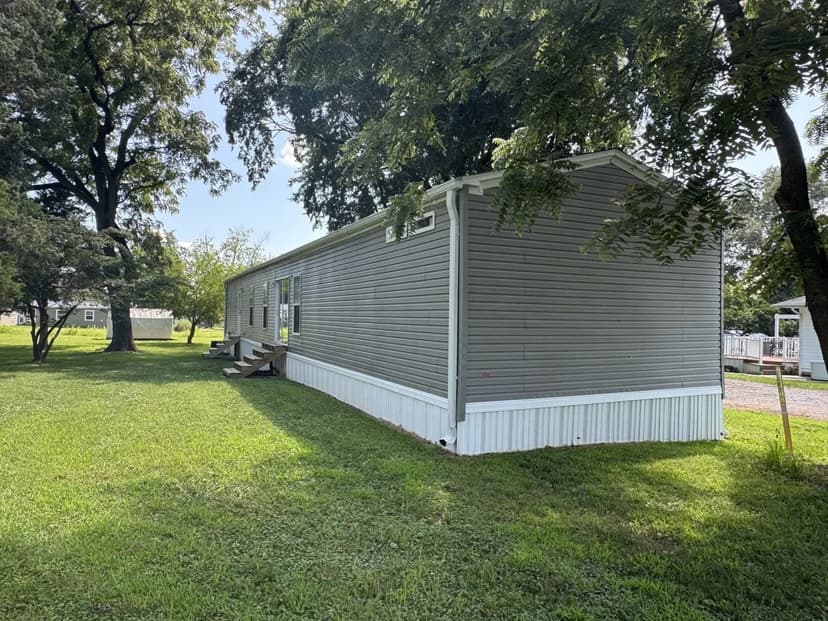 407 West Robinson St Wayne City Il