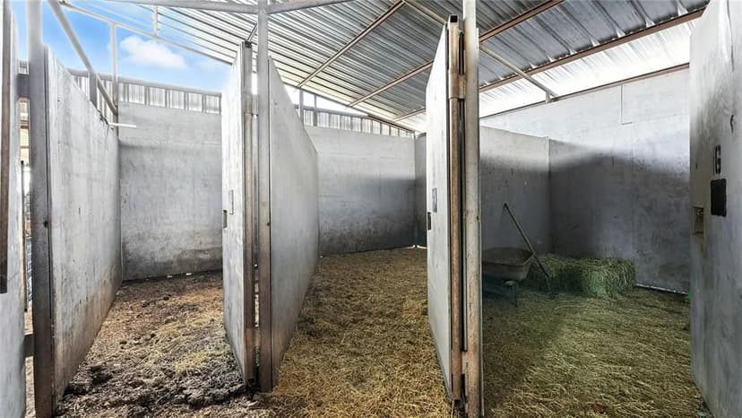 000 Watterson Rd, Red Rock, Texas 78662