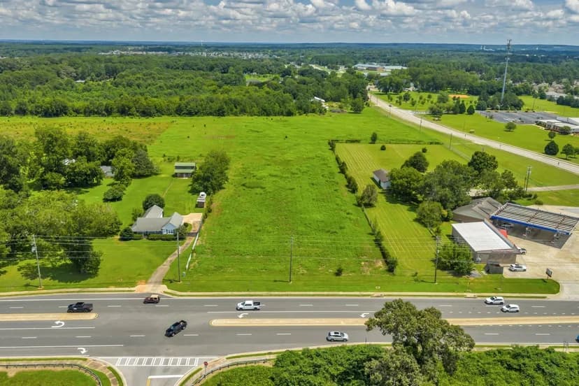 Prime Development Ready Commercial Land on Houston Lake Rd & Hwy 127 – Rare Large Tract in High Growth Perry, GA