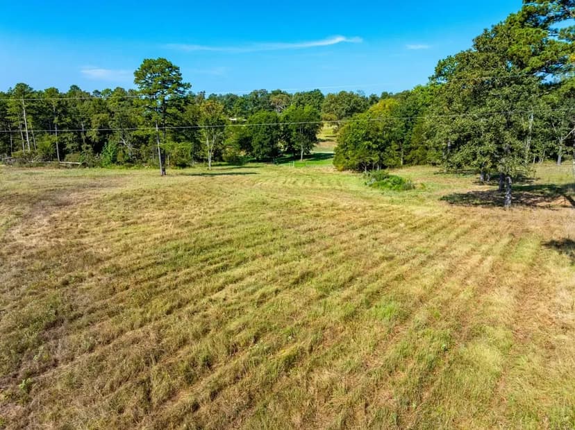 10 +/- Acres, Ready to build on, Water and Electric Available, Cave City, AR