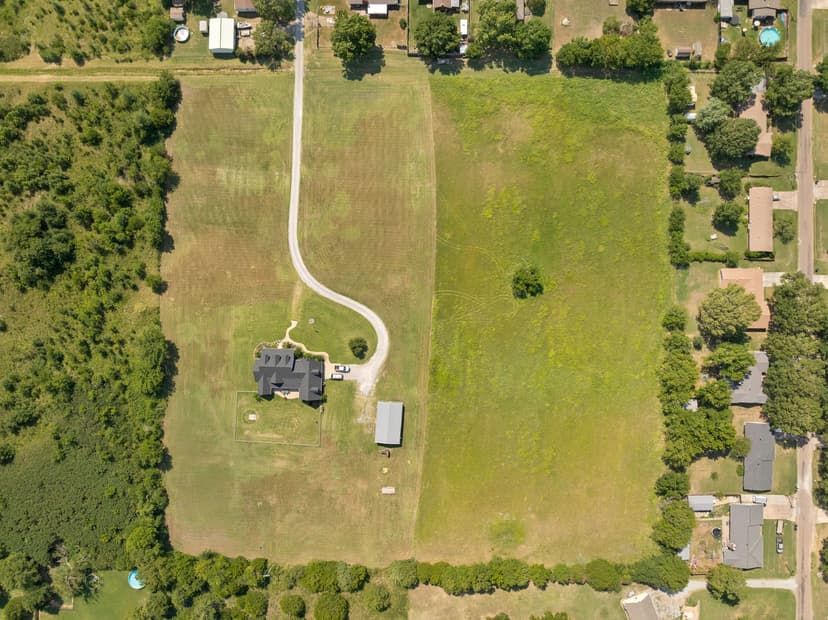 Private 10-Acre Retreat Just Minutes from Town – 5BR Home with Shop