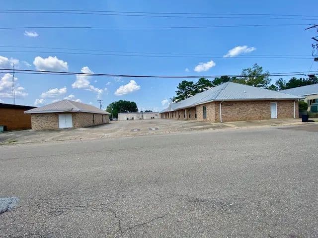 Commercial Building for Lease | McComb, MS