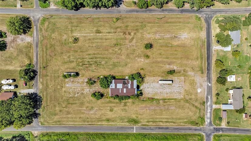 Prime 8-Lot Development Site in High-Visibility Wynnewood Location