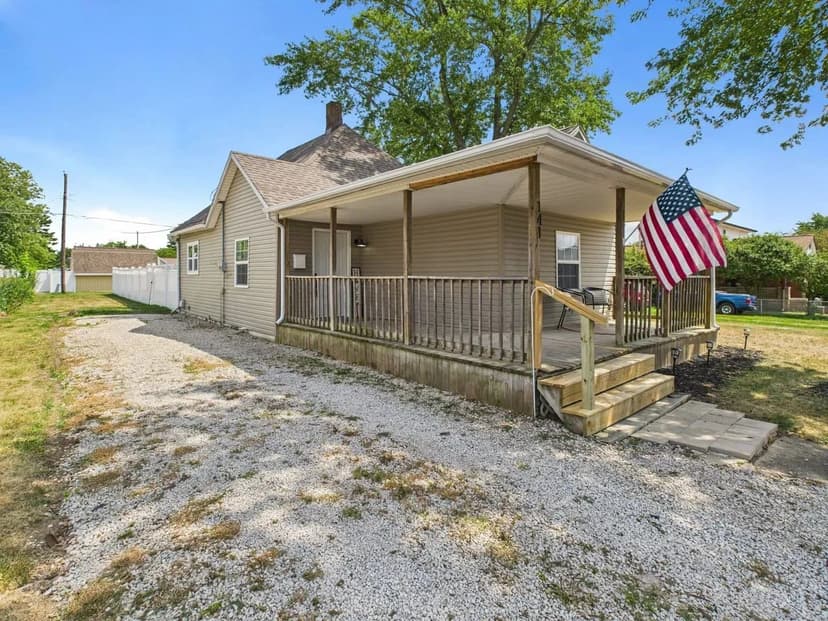 Modern 3 Bed 1 Bath Home for Sale Westville, IL