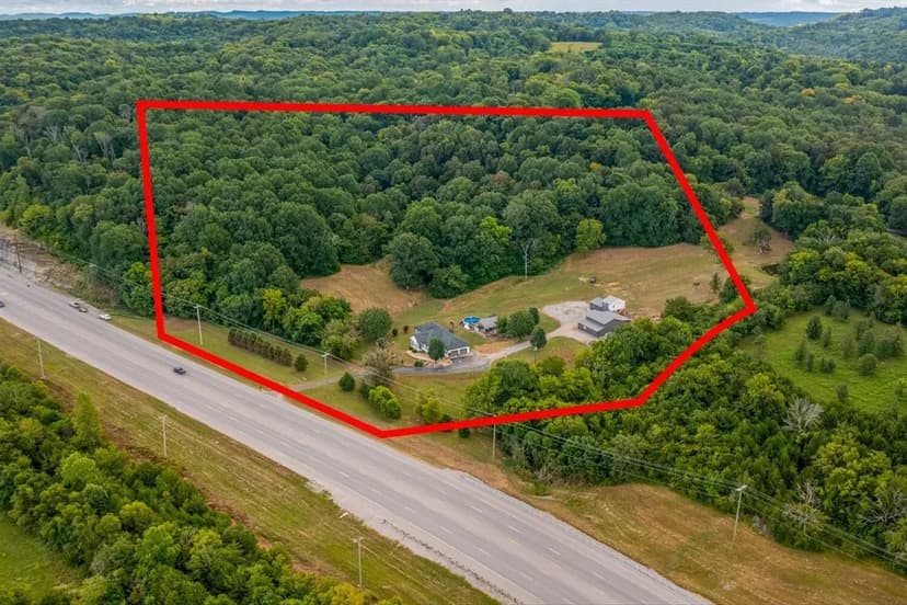 35 Acre Hunting/Fishing/Mini Farm!