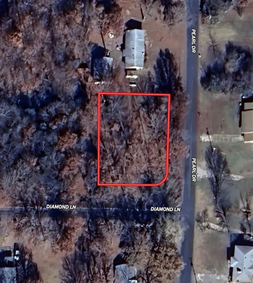 Lot in Horseshoe Bend, Arkansas, Wooded, Near Crown Lake