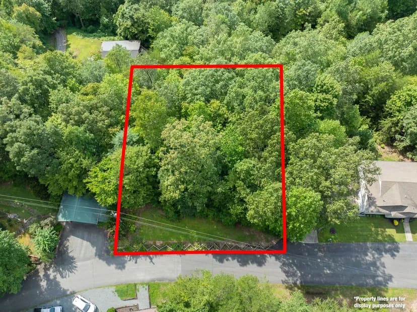 0.44+/- Acre Lot in Bryson City!