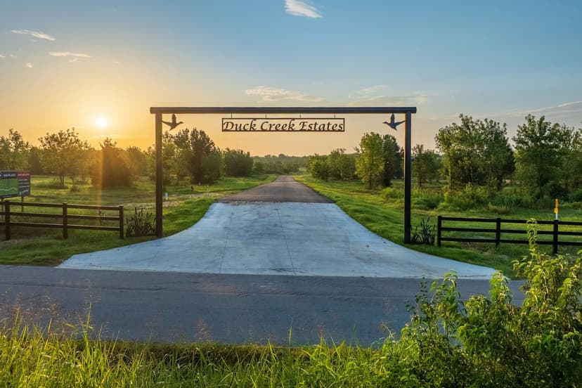 7 W 195th Street S Mounds, OK 74047