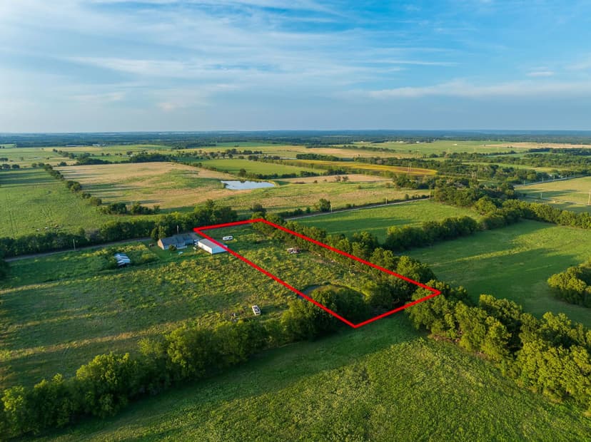 2 E 700 Road Wagoner, OK 74467