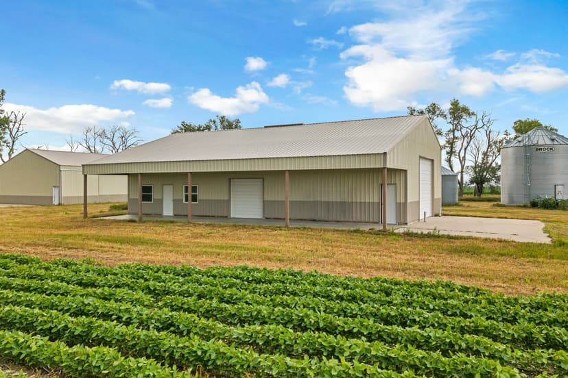 Auction - Hutchinson County, SD 156.06 Acres M/L