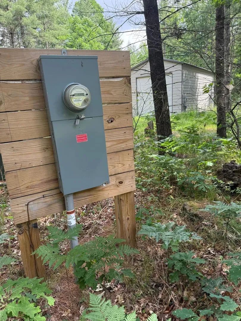 5910 S Shallow Dr Idlewild, MI 49642