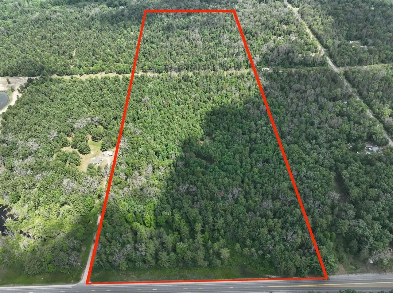5910 S Shallow Dr Idlewild, MI 49642 - Idlewild, Michigan, 49642