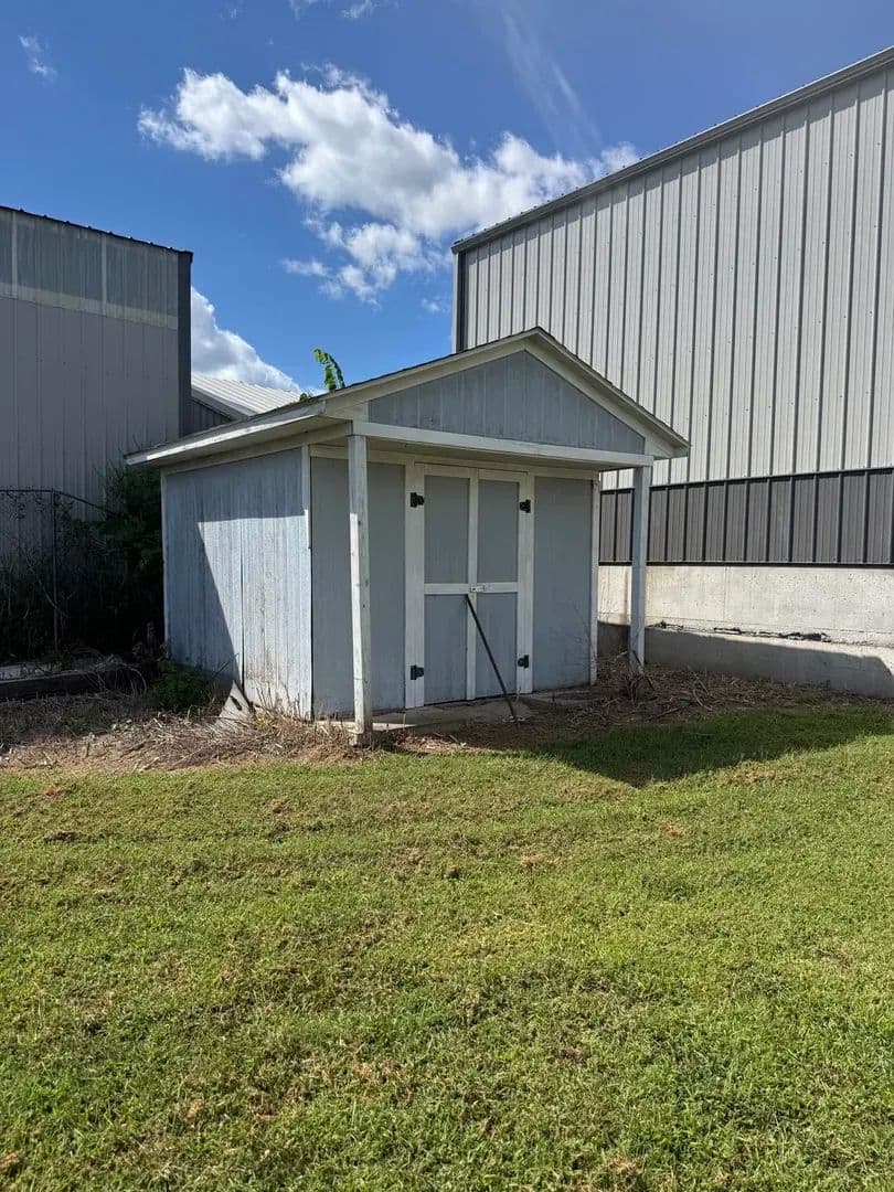 3 bedroom home for sale in Cantril, IA