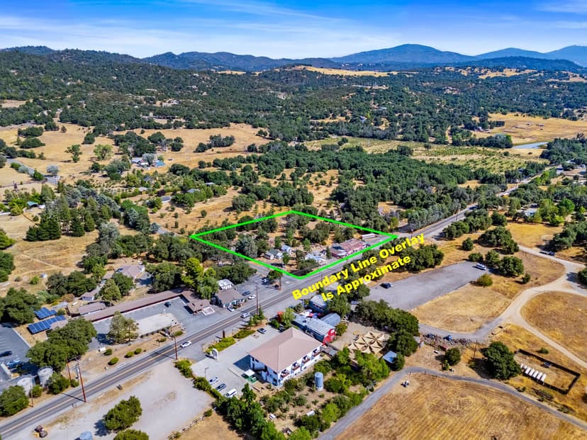 Wynola Commercial Property