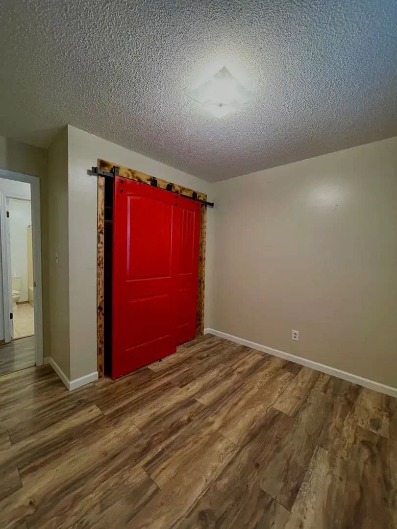 1982 Split Level Brick Home-3 Bedrooms-1.5 Bath-Chamois, MO