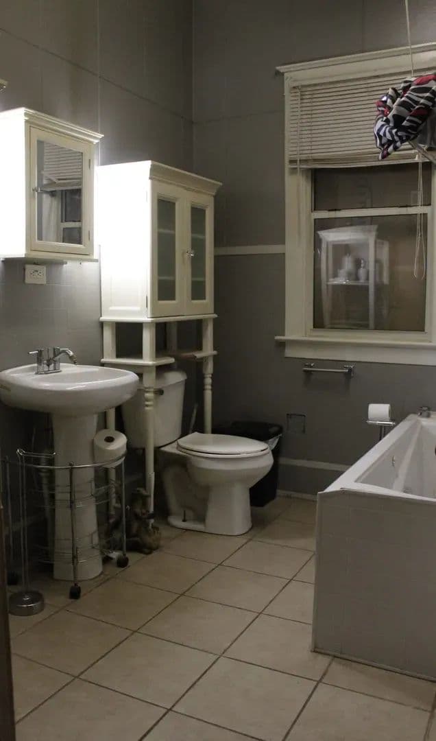 CharmingHistorical Home in Doniphan, MO