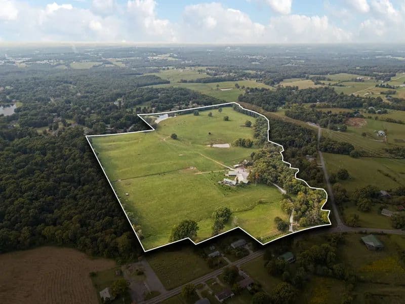 75-Acre Luxury Equestrian Farm in Crossville, TN for Sale