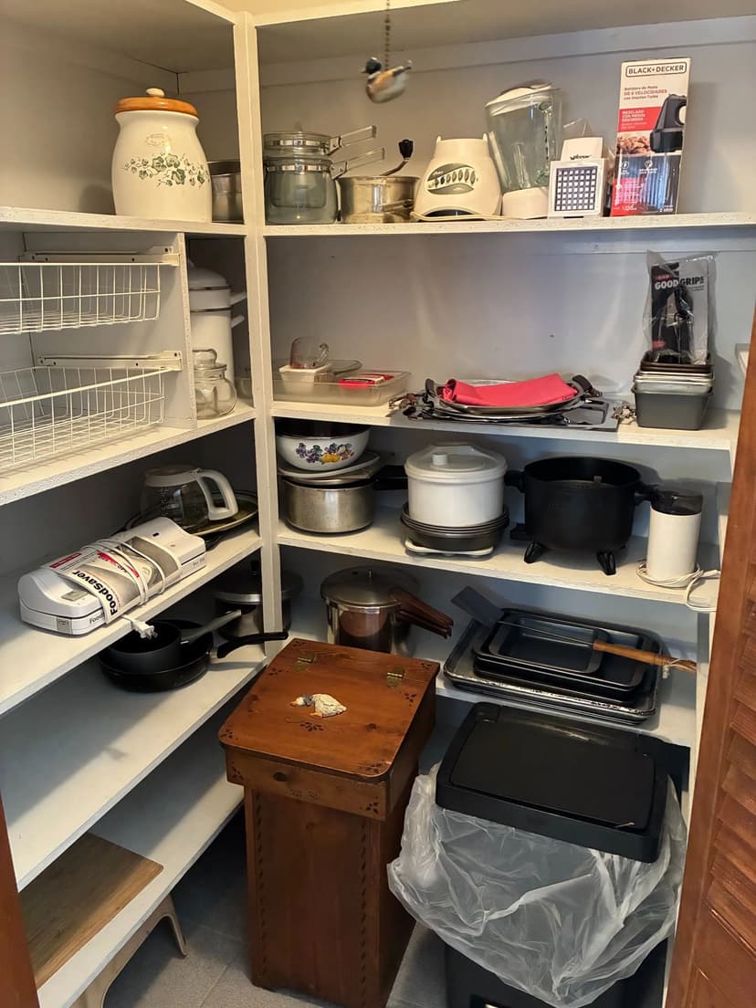 The Donald and Carolyn Phillips Chattel Auction