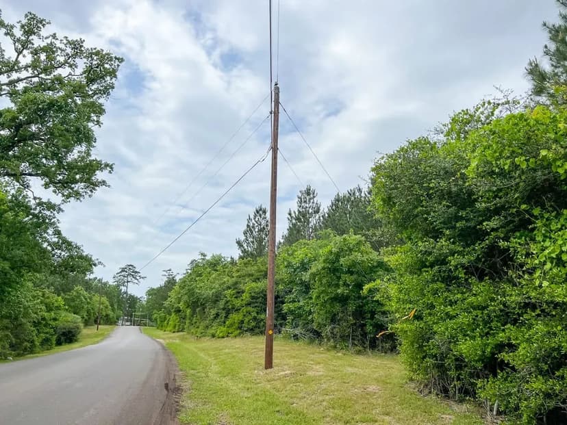 32 Acres | T-16 | CR 2140