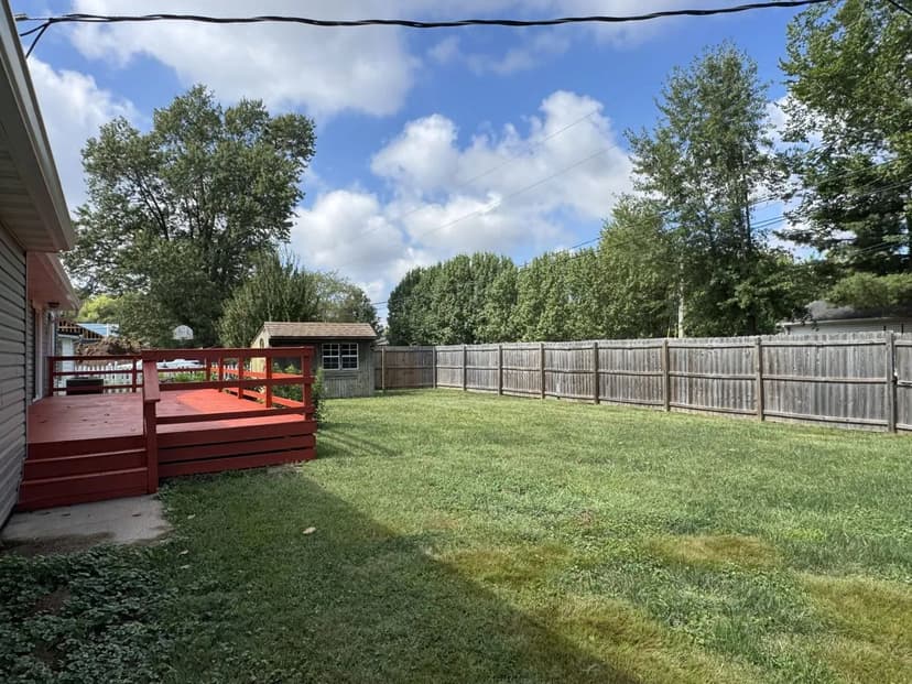 7 Holly Lane Flora IL 62839