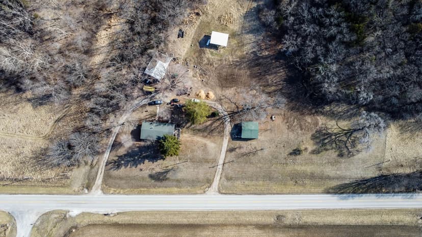 Great Hunting Property overlooking the Mississippi River Bottoms