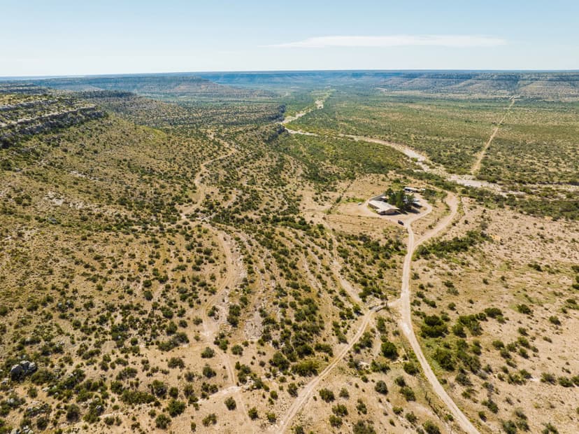 Stunning 2,700-Acre West Texas Ranch – South of Sheffield, TX