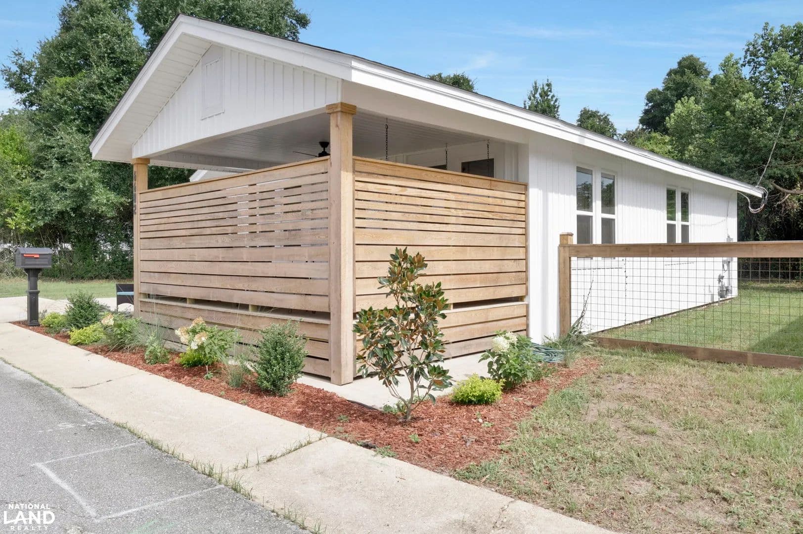 Remodeled Cottage in Downtown Milton Zoned Commercial - Milton, Florida, 32570