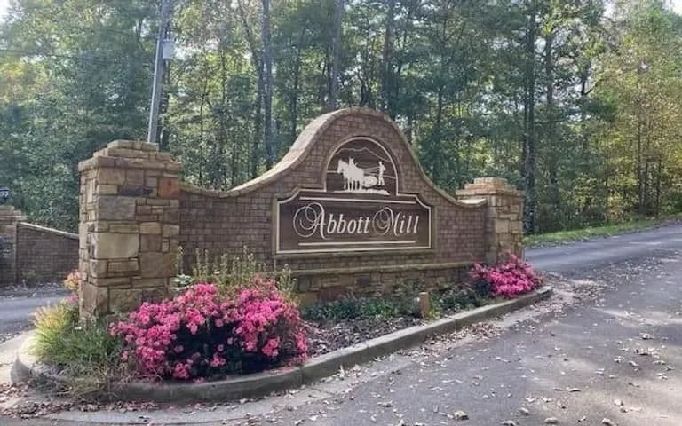 2.5 Acres of Land for Sale in Ellijay, GA - Ellijay, Georgia, 30540